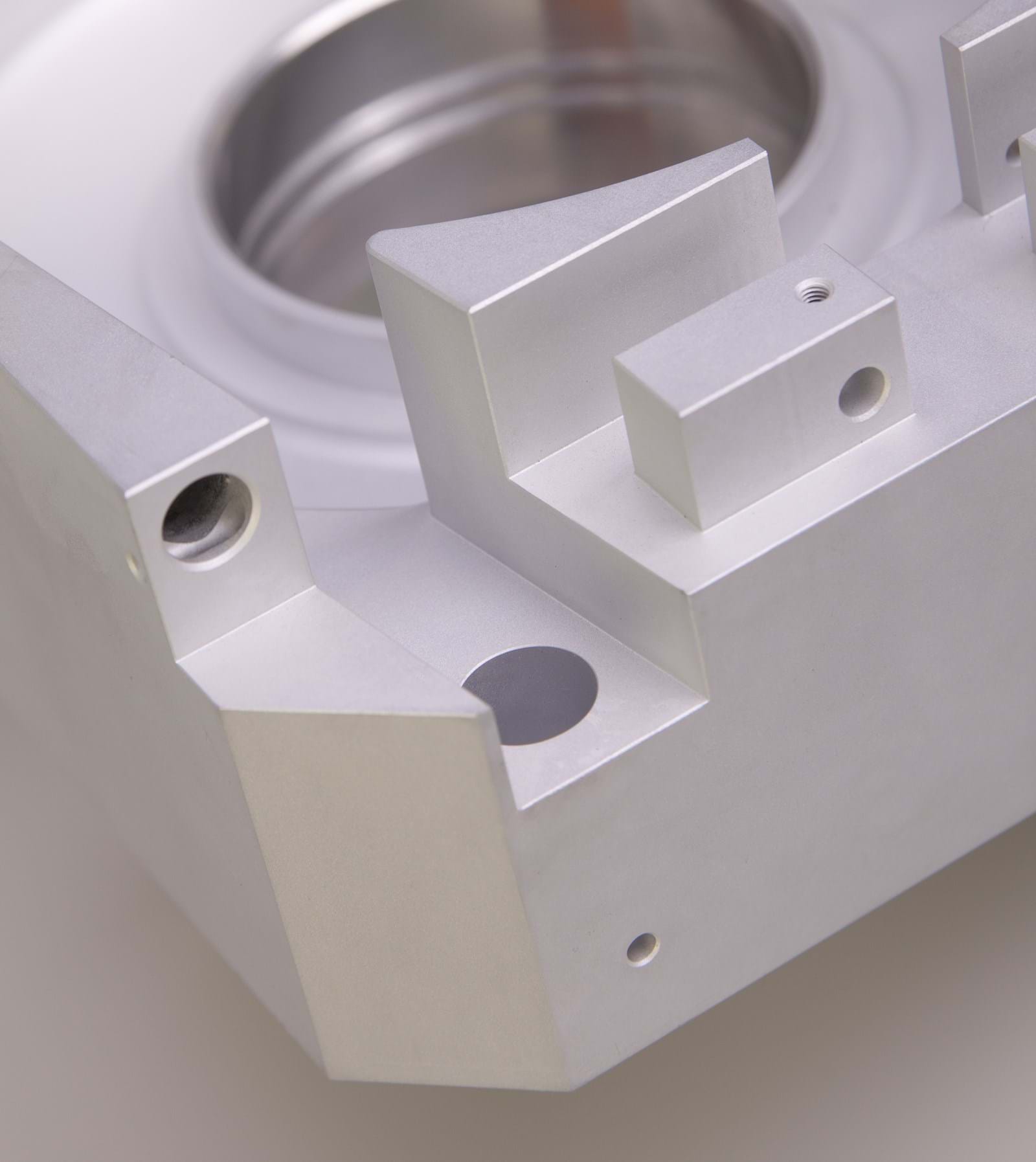 Aluminium: Fabrication, machining and welding